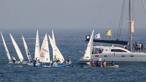 苏翊鸣雪场翱翔：勇攀巅峰，五圈半飞翔探险记